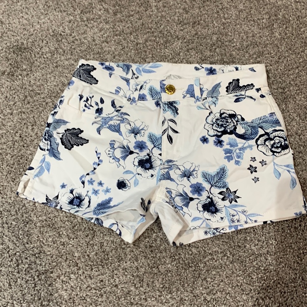 H & M white with blue flower jean shorts